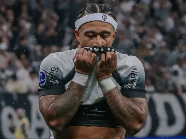 Depay lamenta resultado do Corinthians. Foto: IMAGO / The News 2.