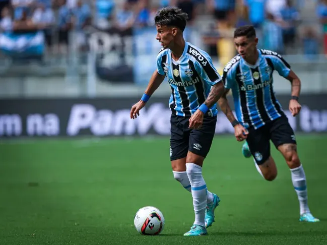 Ferreirinha jogador do Gremio durante partida contra o Aimore no estadio Arena do Gremio pelo campeonato Gaucho 2023. Foto: Maxi Franzoi/AGIF