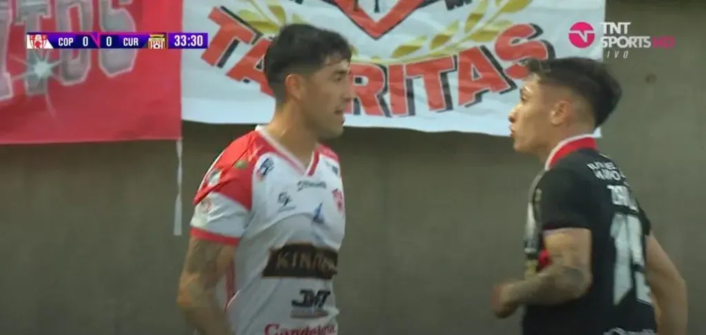 Cristián Zavala se encaró con Agustín Ortiz tras un duelo entre ambos. (Captura TNT Sports).