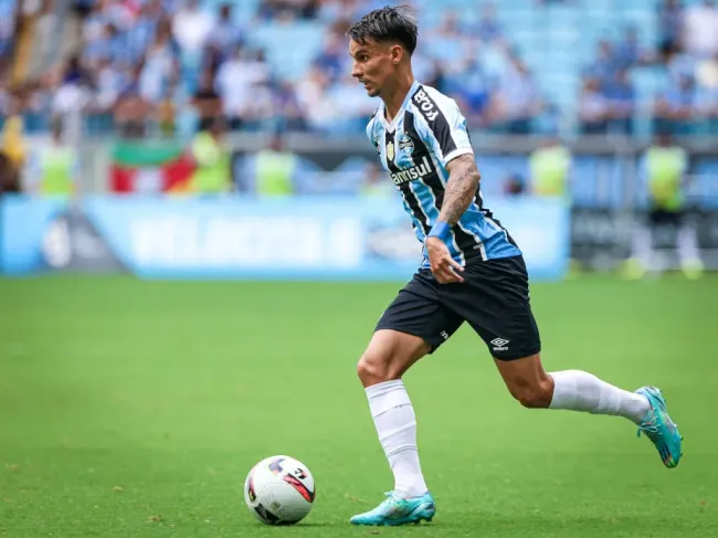 Ferreirinha, jogador do Grêmio, durante partida contra o Aimoré no estádio Arena do Grêmio pelo campeonato Gaúcho 2023. Foto: Maxi Franzoi/AGIF