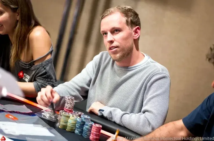 Simon Mattsson é um dos craques do poker mundial