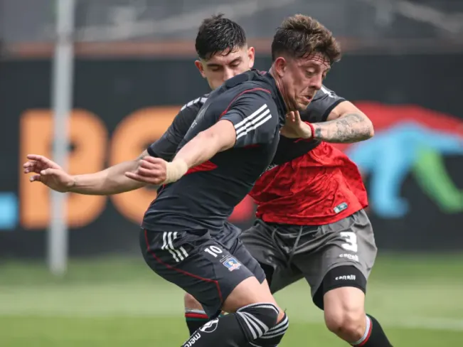 Pablo Parra en acción ante Palestino. (Foto: Colo Colo).