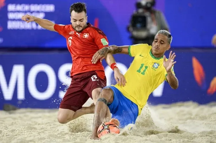 Mauricinho na derrota para a Suíça — Foto: Octavio Passos/FIFA