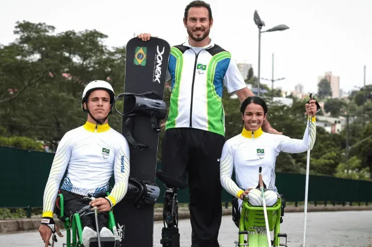 Reprodução/Comitê Paralímpico Brasileiro – Três dos atletas brasileiros que estão em Pequim na disputa dos jogos Paralímpicos