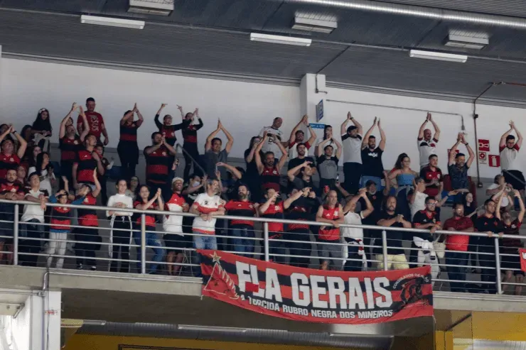 Helena Petry/CRF – Torcida do Flamengo, em Minas Gerais