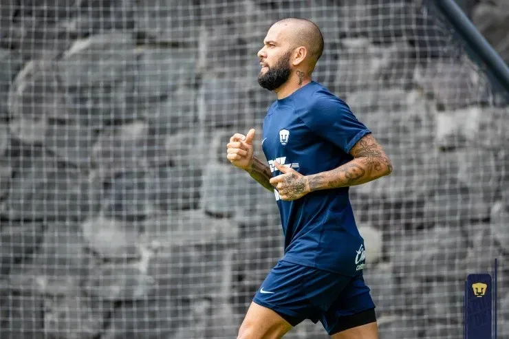 El defensor sigue con la puesta a punto (@PumasMX)