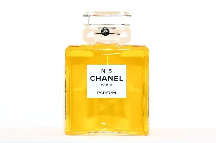 Chanel N5 continúa siendo una de las fragancias más buscadas (Foto: Getty)