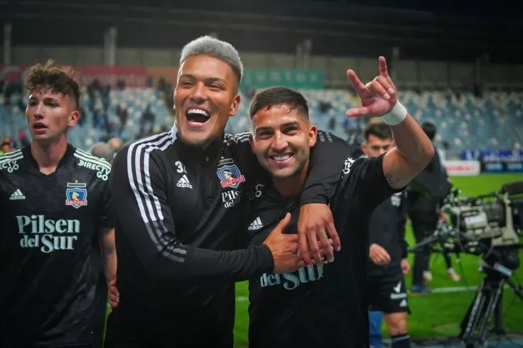 Javier Parraguez e Ignacio Jara celebrando el triunfo del Cacique. (Foto: Guillermo Salazar)