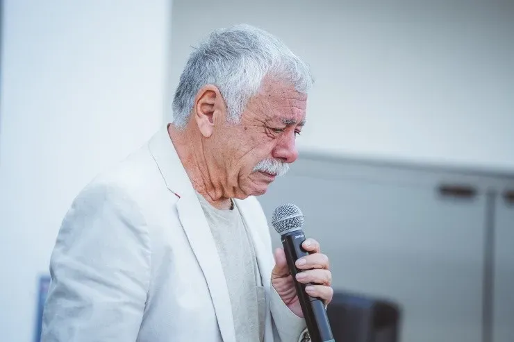 La emotiva jornada en que Carlos Caszely conoció la estatua en su honor | Imagen: Guillermo Salazar