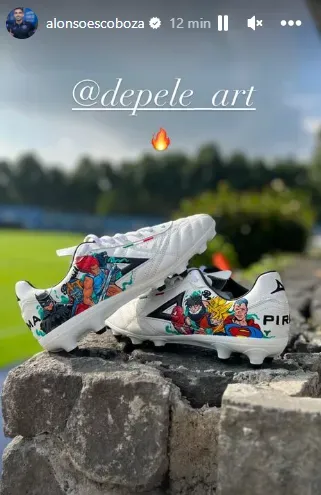 Los nuevos botines de Alonso Escoboza