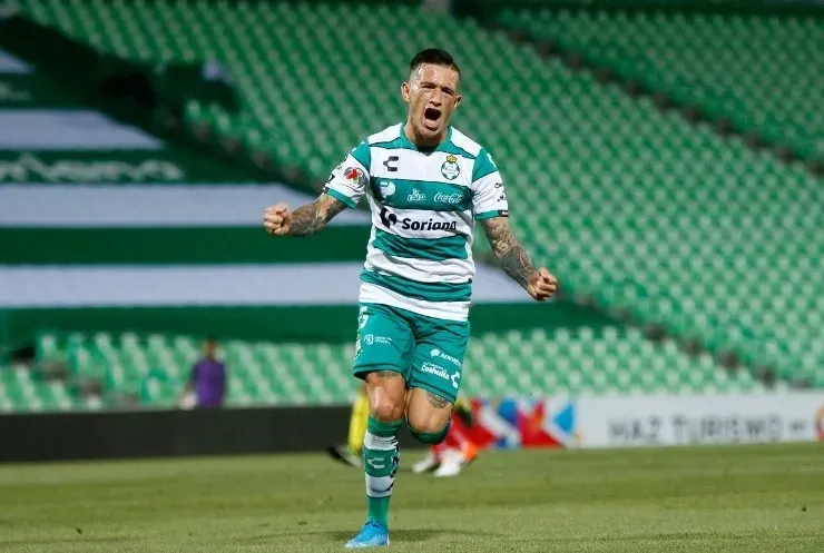 Brian Lozano en Santos Laguna.