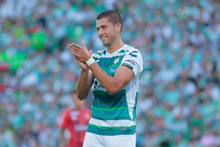 Hugo Nervo en Santos Laguna.