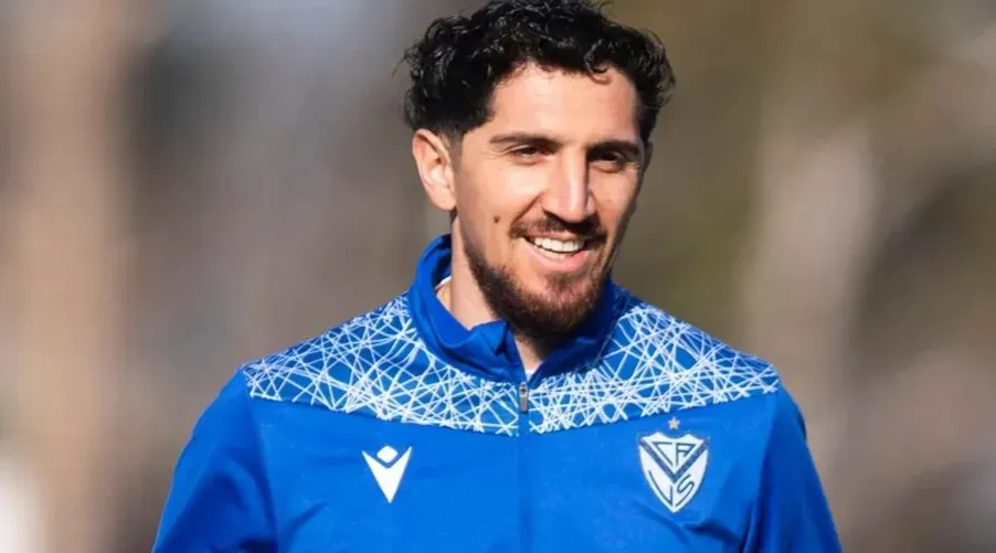 Diego Valdés espera debutar pronto en Vélez.