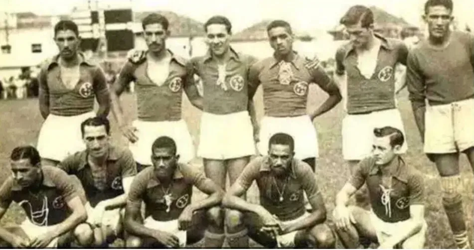 Registros das formações tradicionais do Cruzeiro em 1946 – Foto: Divulgação/Almanaque do Cruzeiro