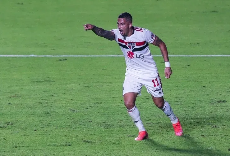 Luciano comemora gol pelo São Paulo. (Foto: Getty Images)