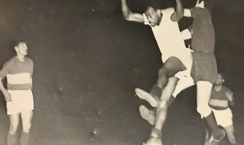 Boca y River jugaron en conjunto ante un combinado de equipos paulistas en 1948. (Archivo/La Nación)