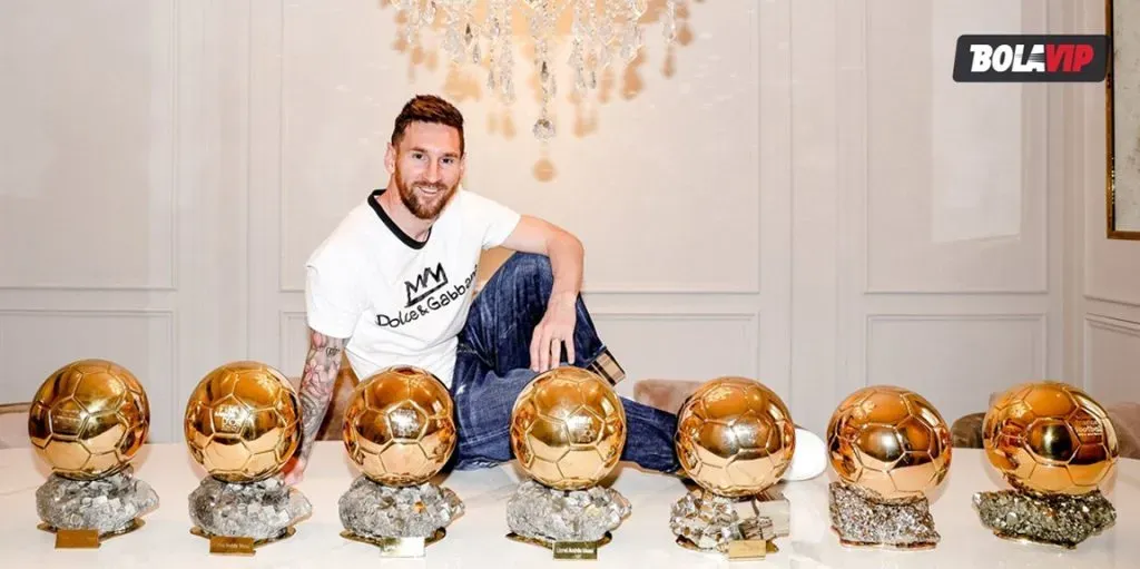 Messi va por su octavo Balon de Oro.