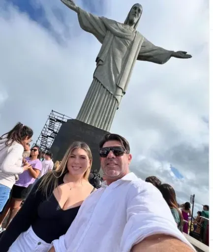 Salas está en Brasil junto a su hija Catalina