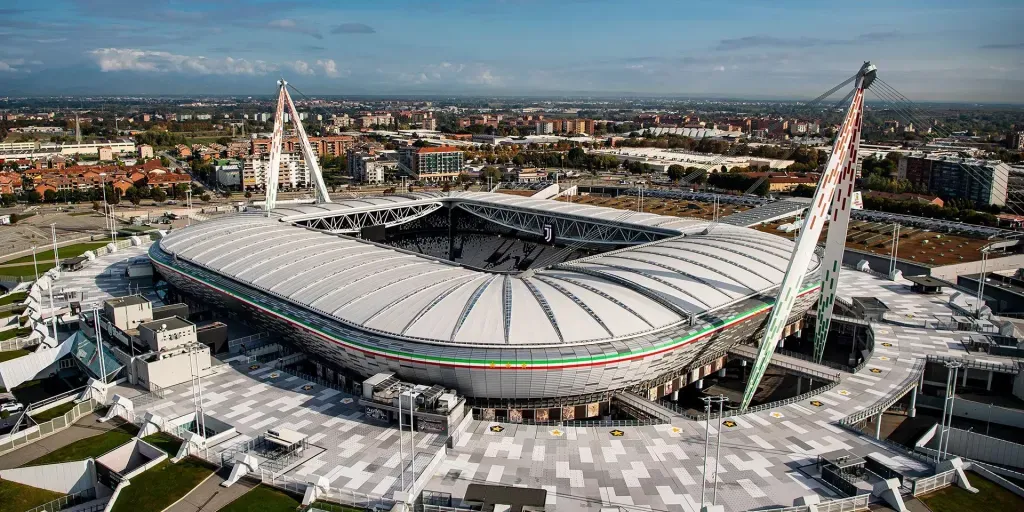 Vidal encontró similar el nuevo Monumental al estadio de la Juventus.