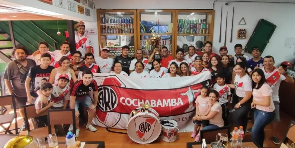 La Filial Cochabamba se juntó para disfrutar del superclásico.