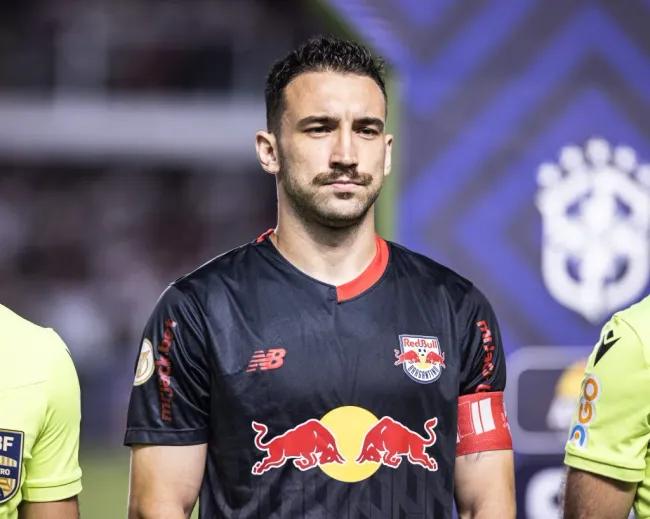 Leo Ortiz jogador do Bragantino durante partida pelo campeonato Brasileiro A 2023. Foto: Abner Dourado/AGIF