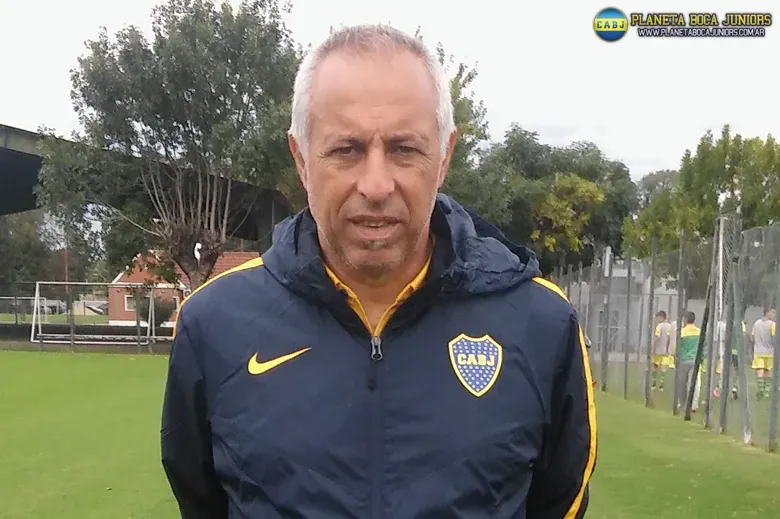 Sergio Saturno, entrenador de la quinta división.