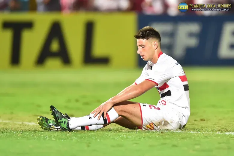 Calleri se lamenta por la derrota.
