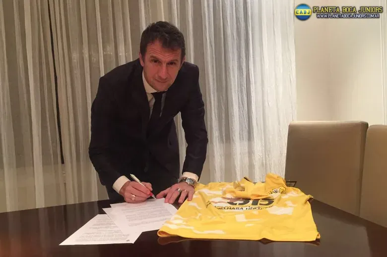 Arruabarrena, al fútbol árabe.