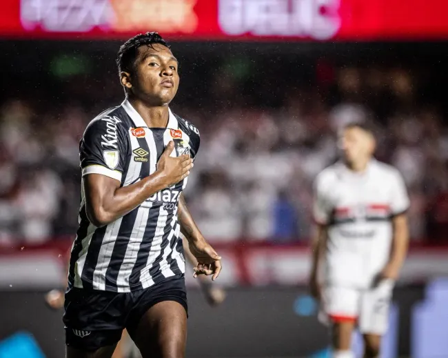 Morelos marcou gol da vitória sobre o São Paulo (Foto: Raul Baretta/ Santos FC/ Divulgação)