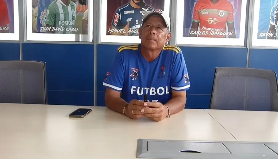 Cesar Valencia, Fundador del Club Deportivo Fútbol Paz, donde se formó Julián Quiñones.