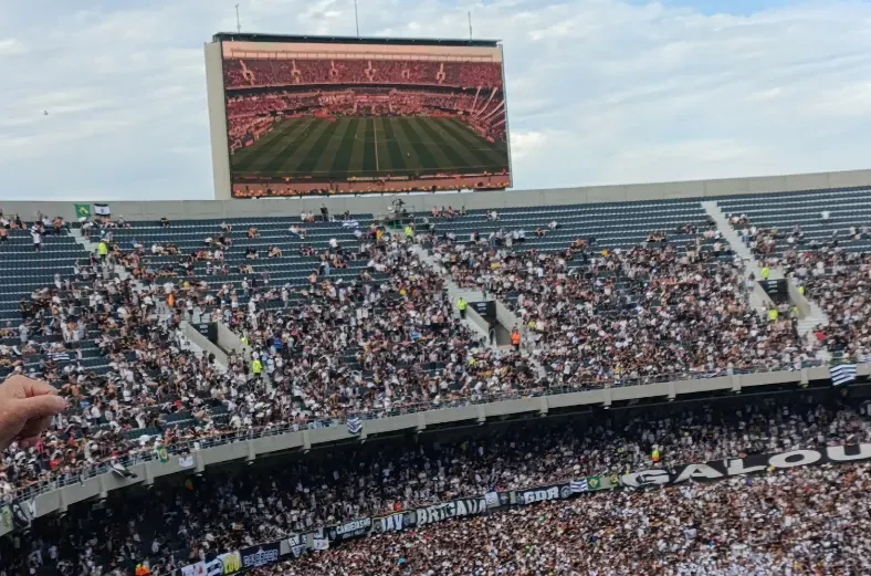 La pantalla del Monumental fue inaugurada