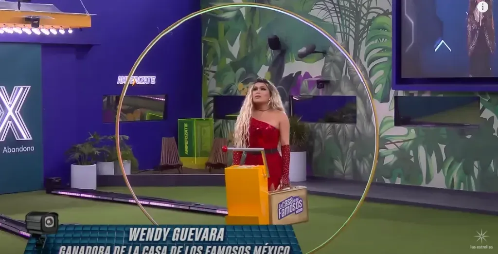 Con esta imagen vimos a Wendy ganar La Casa de los Famosos en una noche llena de emociones. Imagen: @CanalEstrellas.