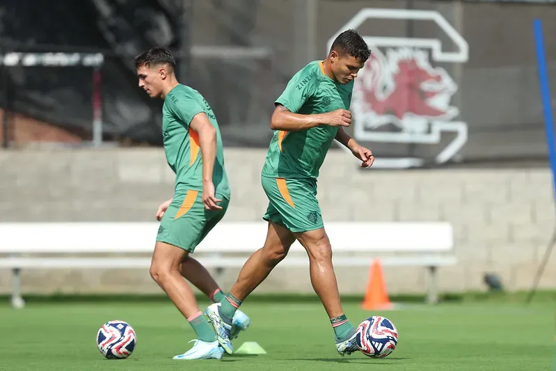 Bernal e Thiago Silva durante treino do Fluminense nos Estados Unidos. Foto: Marcelo Gonçalves/Fluminense FC