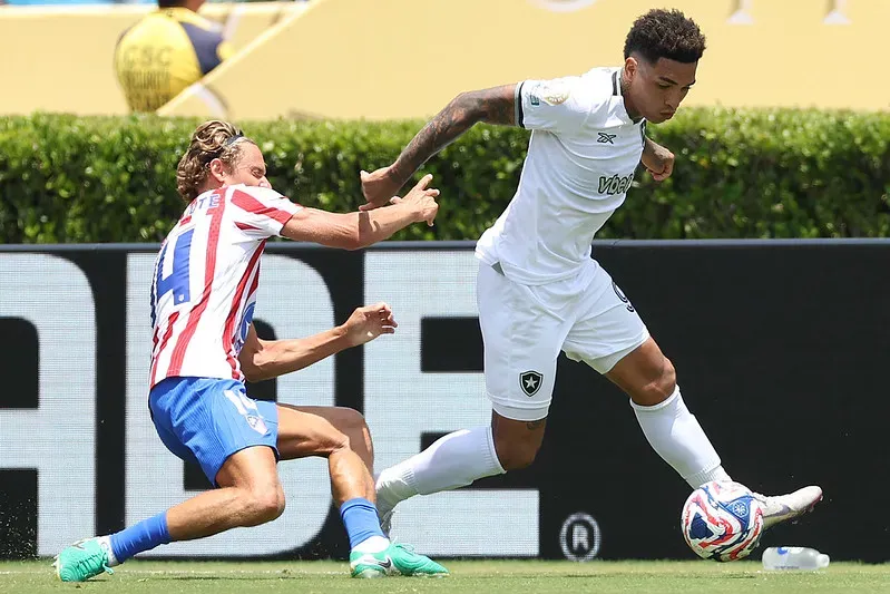 Igor Jesus passou em branco contra o Atlético de Madrid. Foto: Vitor Silva/Botafogo