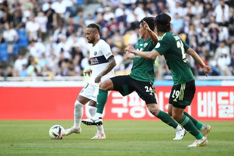 Neymar volvió a las canchas y brilló en el amistoso del PSG. Foto: Comunicaciones PSG.