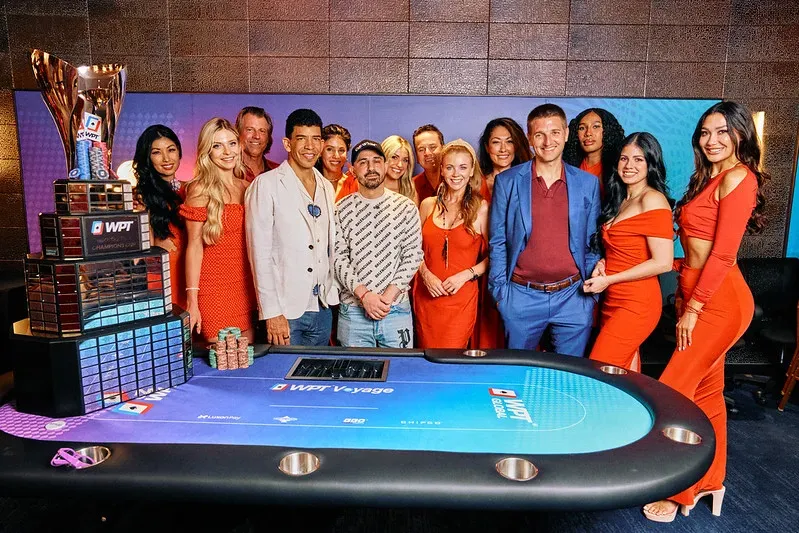 Aram Oganyan comemorou com a equipe do WPT (foto: WPT)