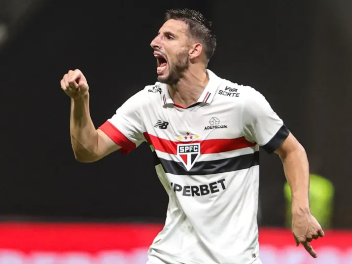 Calleri vê São Paulo com ‘peso extra’ para duelo contra o Botafogo