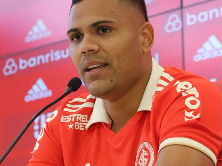 Mikael abre o jogo sobre passagem pelo Internacional e surpreende torcida