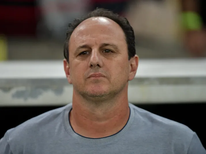 Rogério Ceni é informado sobre lesão de meio-campo no Bahia