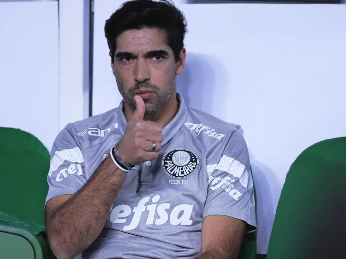 Abel e comissão aprovam e Palmeiras prepara acordo com cria do Flamengo