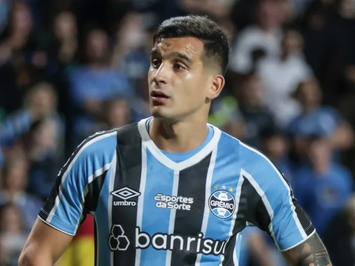 Grêmio toma decisão bombástica envolvendo a troca de Cristaldo por outro atacante