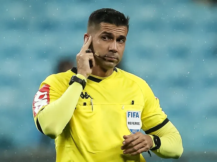 Roger Machado alfineta Bruno Arleu de Araújo antes do Grenal