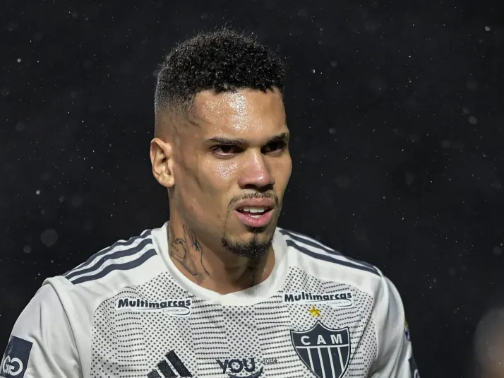 Atitude de torcida do Vasco com Paulinho causa 'espanto'