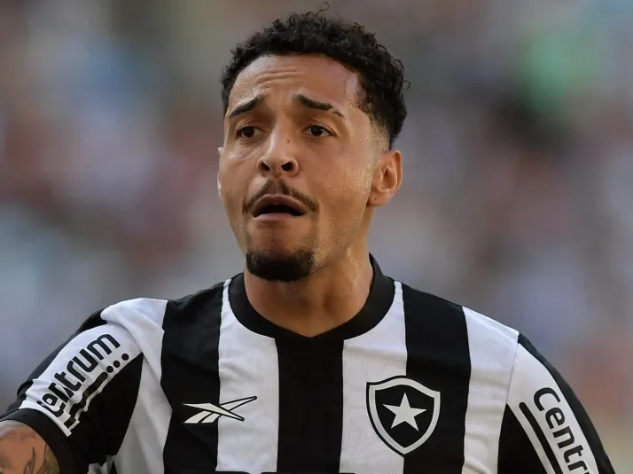 Gregore vibra com vitória do Botafogo e faz revelação