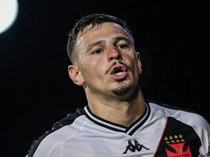 Vasco surpreende com substituto de Hugo Moura diante do Bahia