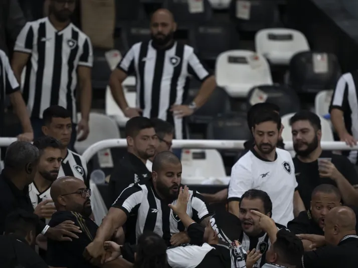 Torcida do Botafogo enfrenta novos problemas em Montevidéu