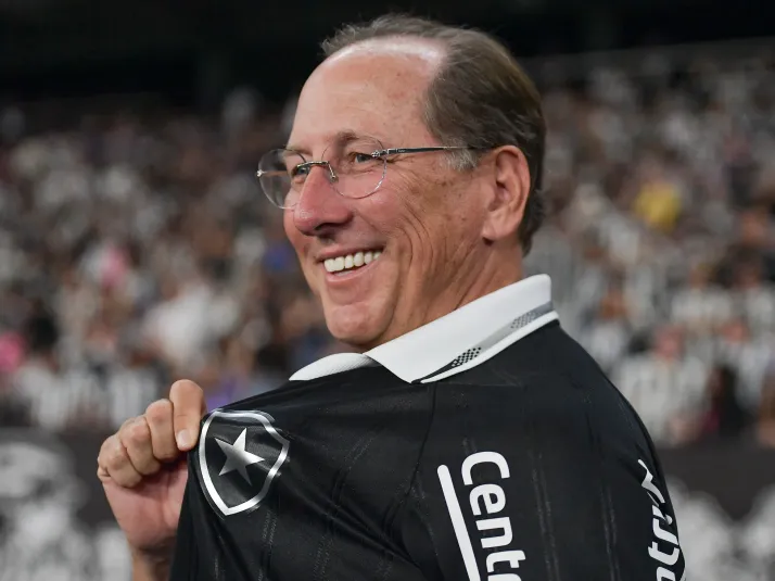 John Textor comemora classificação do Botafogo para Libertadores de 2026