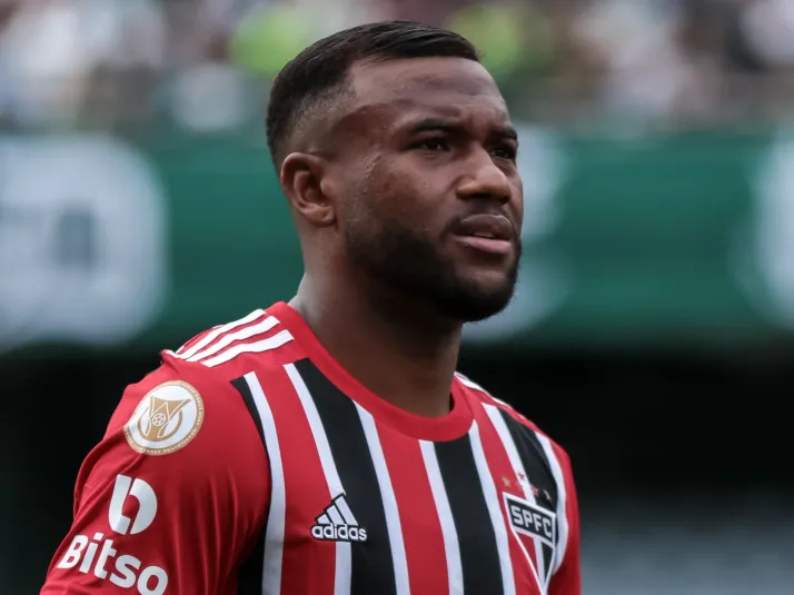 São Paulo surpreende e informa procedimento cirúrgico em Luan