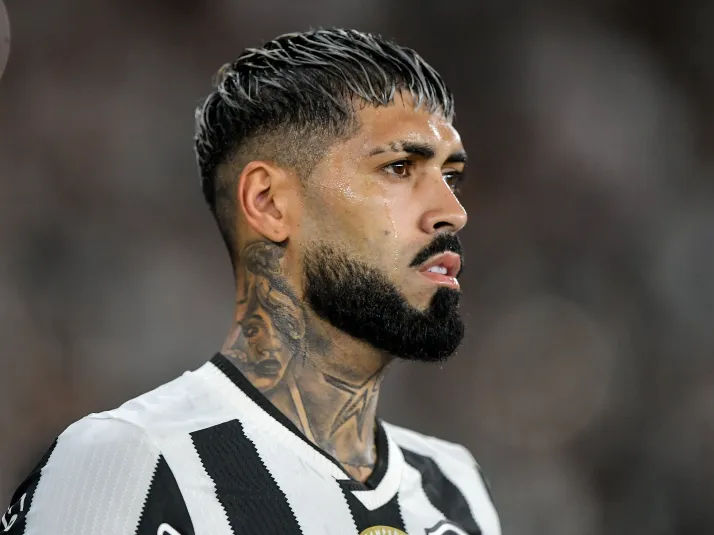 Botafogo toma decisão e irá renovar com Alex Telles, Barboza e Marlon Freitas