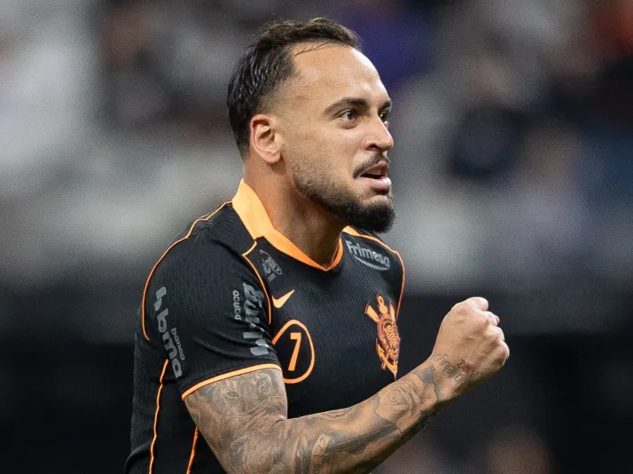 Corinthians prioriza renovação de Maycon